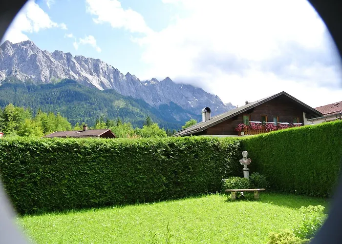 Pensjonat Am Zierwald 3*